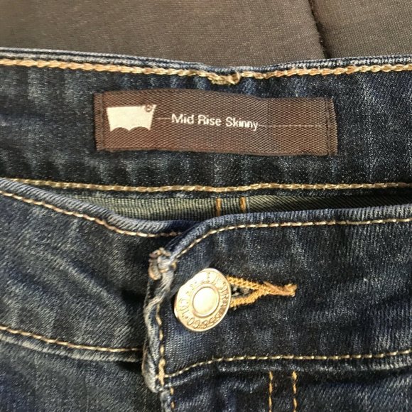 Levi's Women's 10 Med Mid Rise Skinny Fit Medium Wash Straight Leg Jeans Pant - Picture 5 of 6